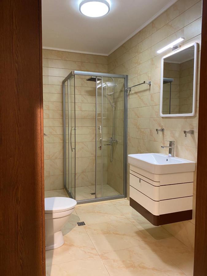Cozy Red Bulldog Place In Apart-Complex/Pool Varna Bagian luar foto