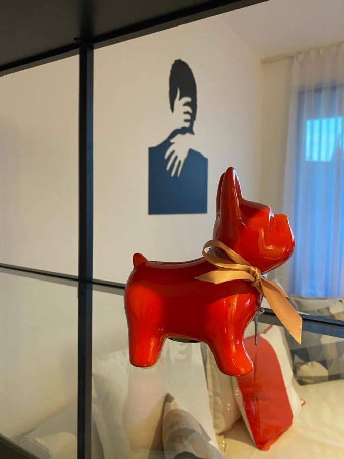 Cozy Red Bulldog Place In Apart-Complex/Pool Varna Bagian luar foto